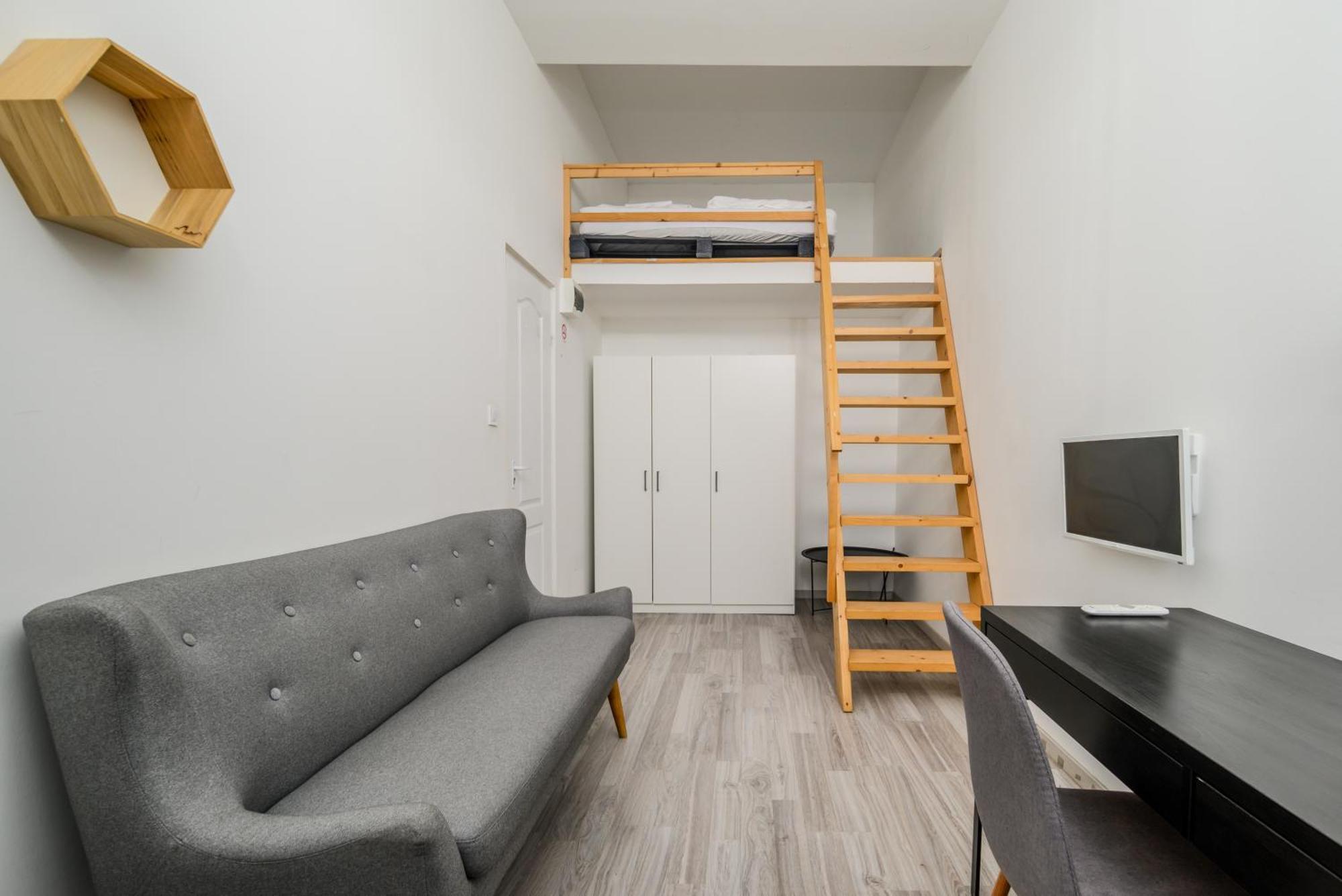 5 Bedrooms Keleti-Home Будапеща Екстериор снимка